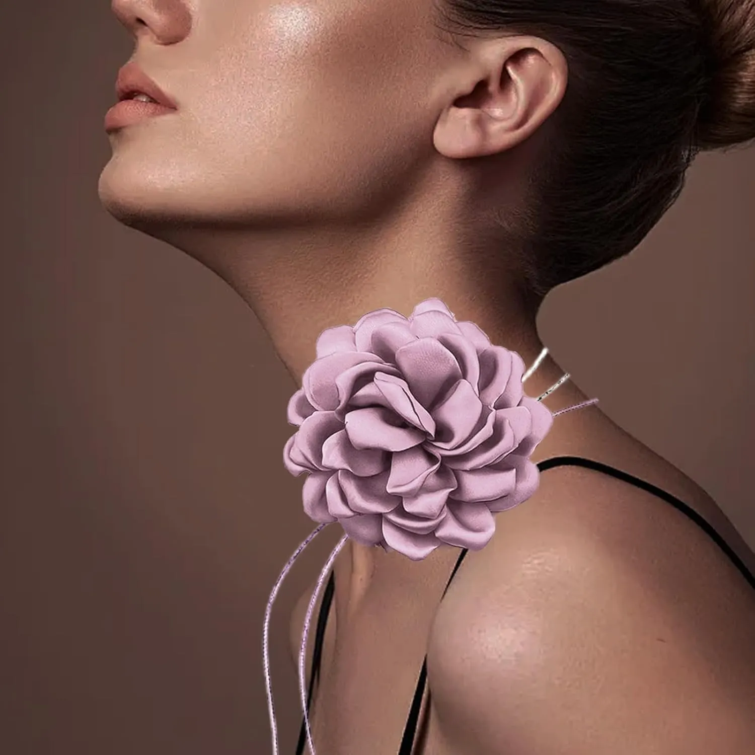 Dainty Satin Rose Flower Brooches Flower Choker Necklace for Women Camellia Floral Brooches Lapel Pins Big Floral Chokers for Wedding Dance Dress Clothes Accessories