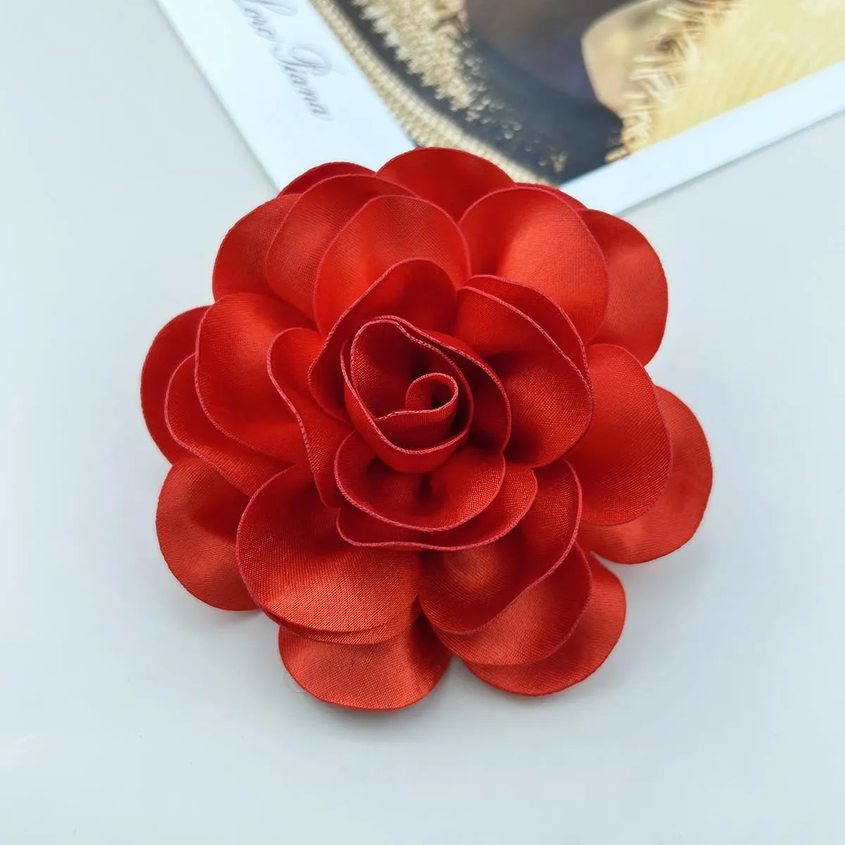 Extra Large Rose Flower Brooches Lapel Pins Dainty Satin Fabric Rose Flower Brooches Big Camellia Flower Brooch Pin for Women Wedding Party Dance Clothes Accessories Jewelry Gifts