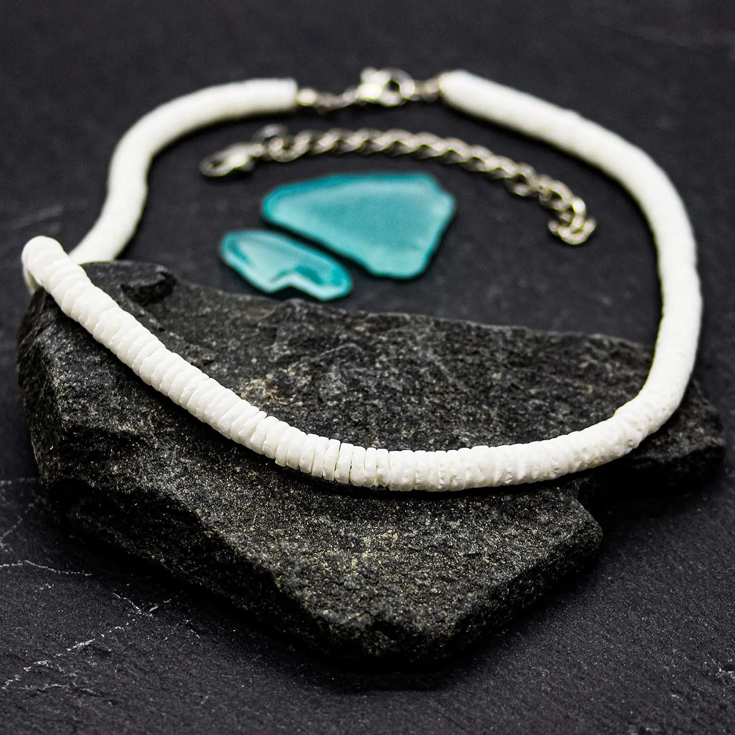 FROG SAC White Puka Shell Necklace for Men, Seashell Necklaces with Clam Chip Beads for Women, Beach Pooka VSCO Choker, Hawaiian Heishi Puca Surfer Chokers, Beachy Pooka Beaded Summer Necklace
